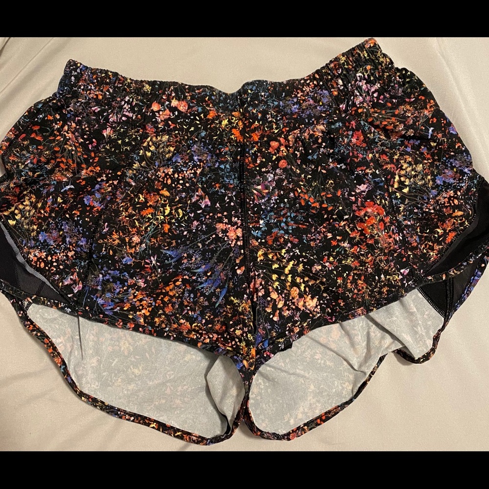 Hotty Hot lululemon shorts size 6.